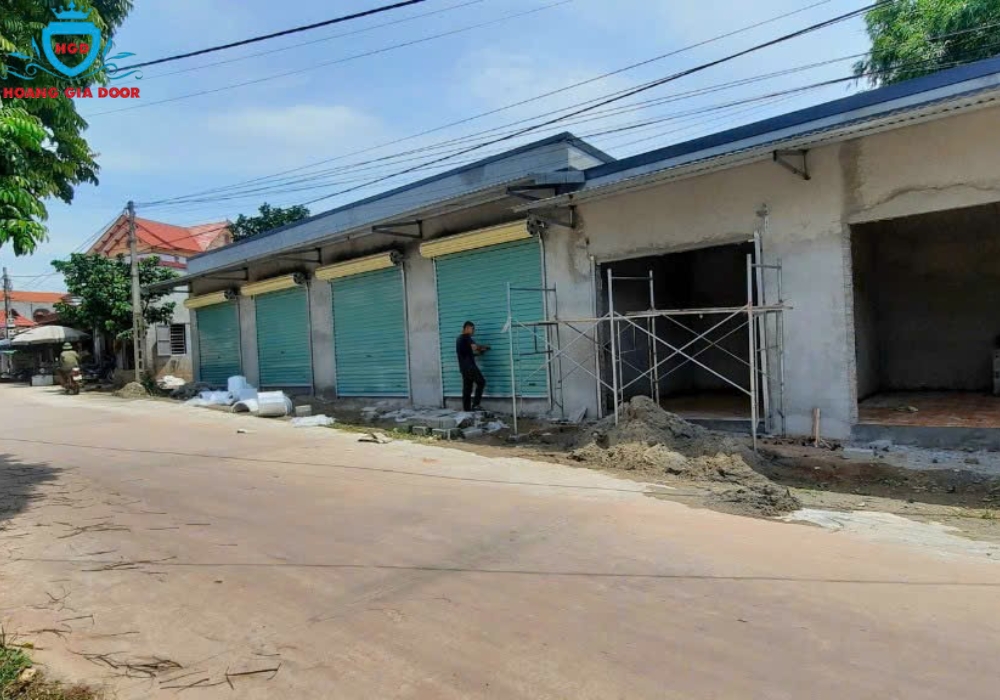 THI CÔNG CỬA CUỐN ĐỨC PHỔ QUẢNG NGÃI